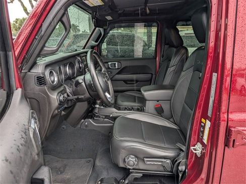 Used 2021 Jeep Wrangler Unlimited Sahara w/ Safety Group image 5