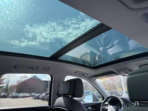 Used 2024 Audi Q5 2.0T Premium w/ Convenience Package image 13