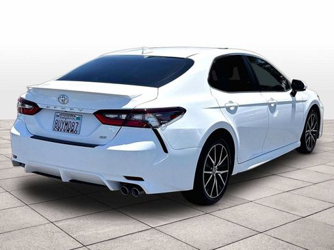 Used 2021 Toyota Camry SE w/ Carpet Mat Package (TMS) FWD image 15