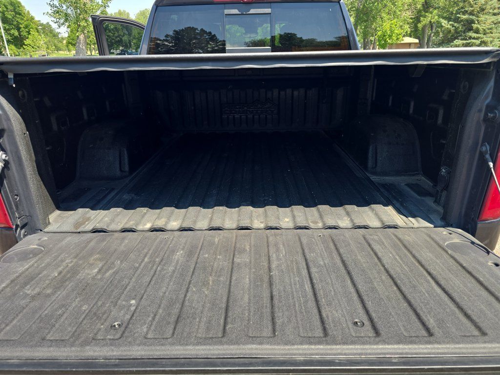Used 2023 Chevrolet Silverado 1500 High Country w/ High Country Premium Package AWD/4WD image 24
