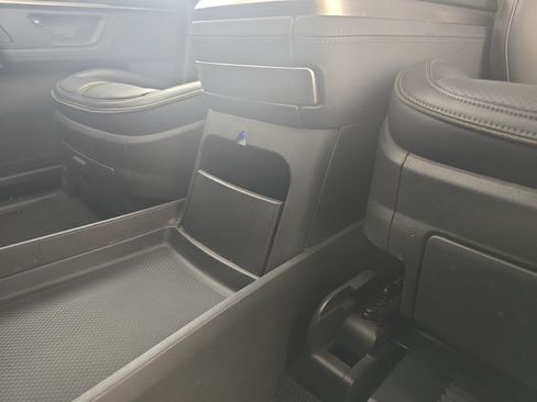 Used 2025 Rivian R1S Adventure AWD/4WD image 33