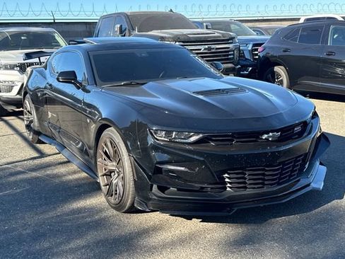 Used 2023 Chevrolet Camaro SS RWD image 2