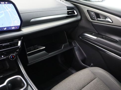 Used 2025 Chevrolet Traverse LT w/ Midnight/Sport Edition image 25