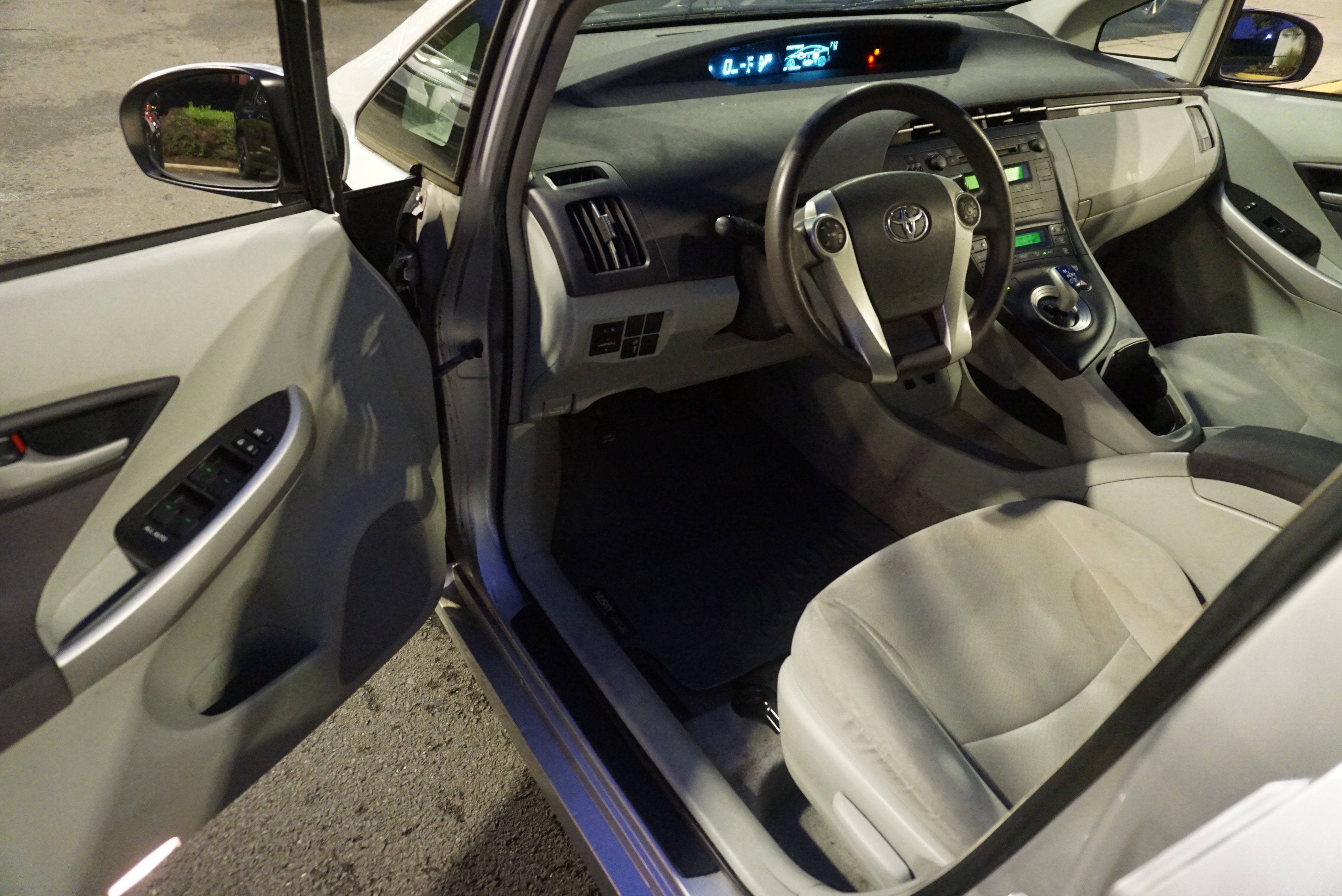 Used 2010 Toyota Prius Two FWD image 5