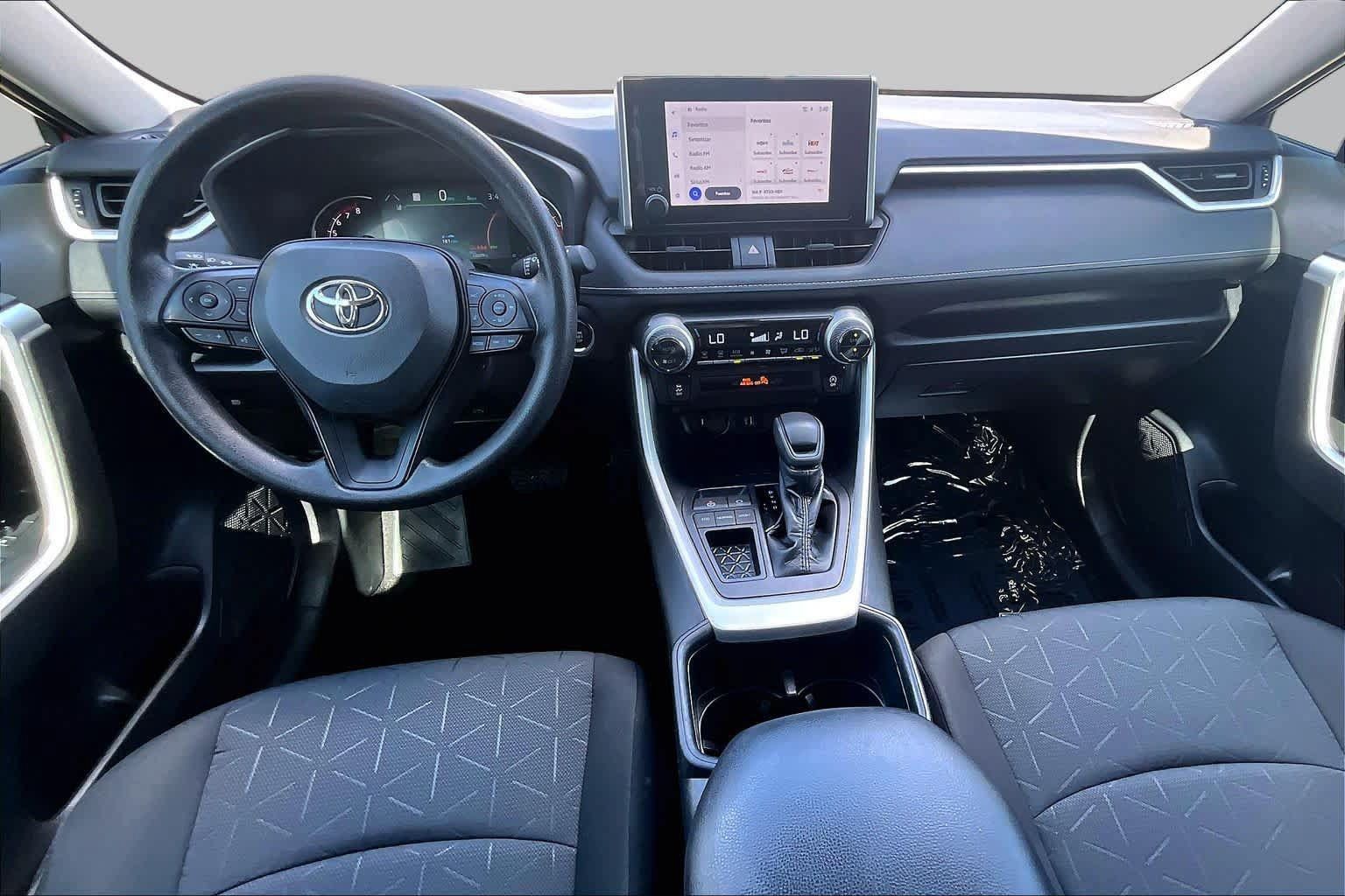 Used 2025 Toyota RAV4 XLE FWD image 14