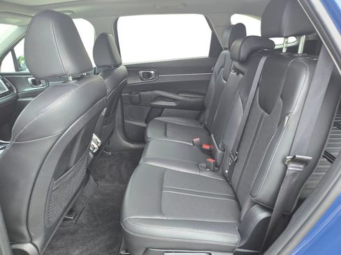 Certified 2025 Kia Sorento S w/ Panoramic Sunroof Package FWD image 19