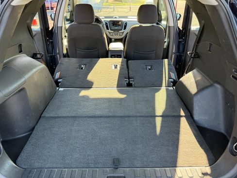 Used 2019 Chevrolet Equinox LS image 37