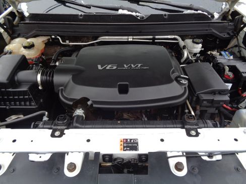 Used 2018 Chevrolet Colorado W/T w/ WT Convenience Package image 9