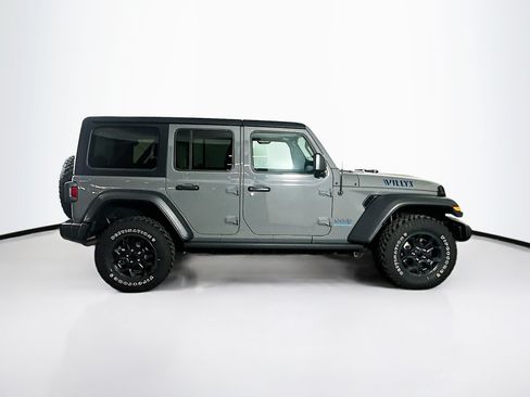 Used 2023 Jeep Wrangler Unlimited w/ Cold Weather Group AWD/4WD image 10