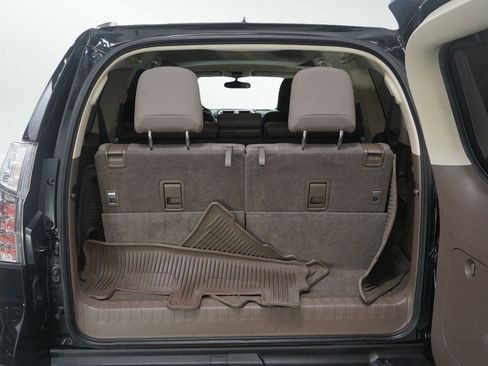 Used 2019 Lexus GX 460 image 9