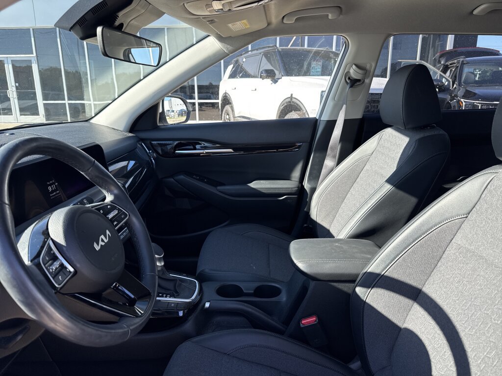 Certified 2024 Kia Seltos S FWD image 28