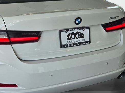 Used 2025 BMW 330i Sedan RWD image 13