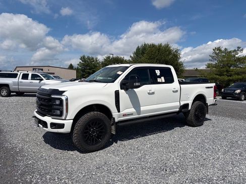 Used 2024 Ford F250 Lariat w/ Lariat Ultimate Package AWD/4WD image 2