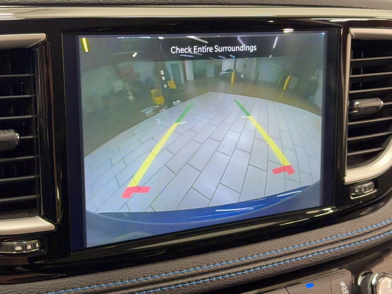 Used 2021 Chrysler Pacifica Touring FWD image 24