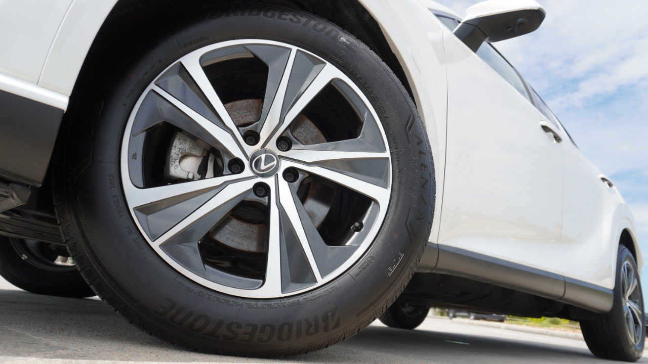 Certified 2025 Lexus RX 350 Premium w/ Accessory Package (Z1) FWD image 11