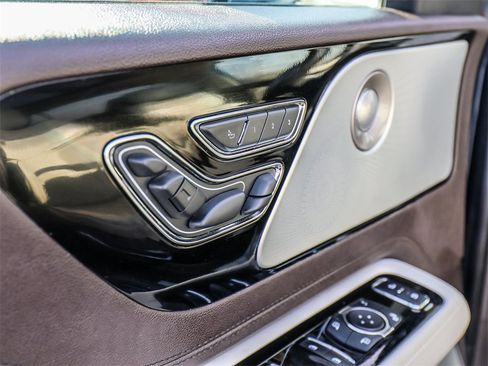 Used 2020 Lincoln Aviator Black Label w/ Dynamic Handling Package image 30