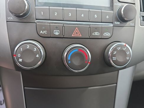 Used 2010 Hyundai Sonata GLS image 16