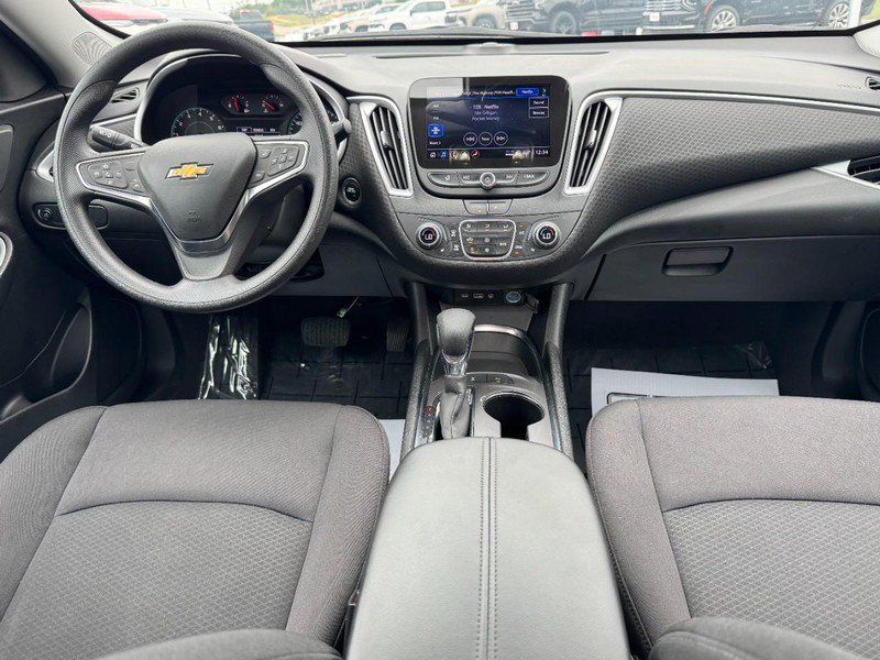 Used 2024 Chevrolet Malibu LT FWD image 11
