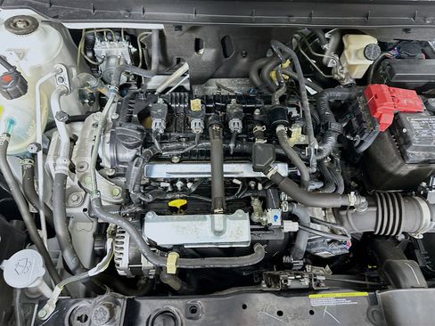 Used 2024 Nissan Kicks S image 30