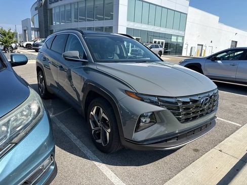 Used 2024 Hyundai Tucson Limited AWD/4WD image 2