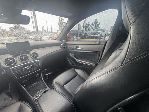 Used 2014 Mercedes-Benz CLA 250 image 17