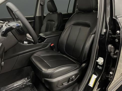 Used 2023 Jeep Grand Cherokee L Limited image 4