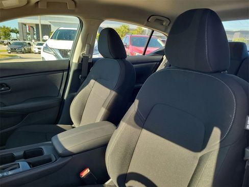 Used 2025 Nissan Sentra S image 19