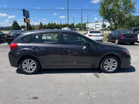 Used 2016 Subaru Impreza 2.0i Premium w/ Popular Package #1 AWD/4WD image 5
