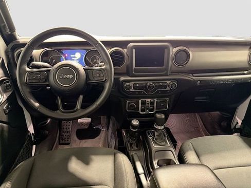 Used 2018 Jeep Wrangler Unlimited Sport S image 18