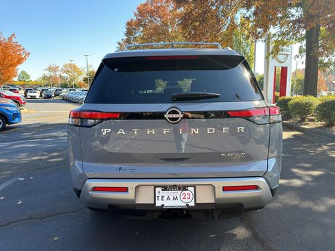 New 2025 Nissan Pathfinder Platinum image 6