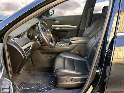 Certified 2023 Cadillac XT4 Premium Luxury w/ Cold Weather Package image 21