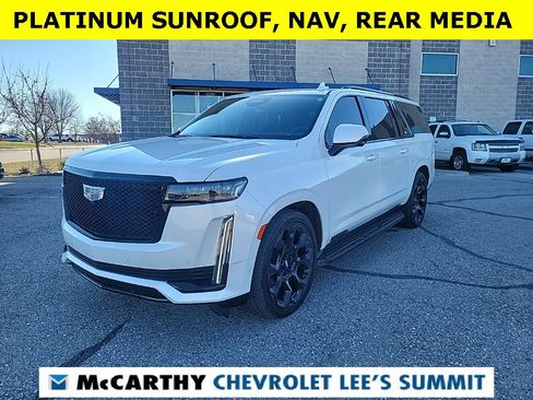 Used 2024 Cadillac Escalade ESV Sport Platinum w/ LPO, ONYX Package image 4