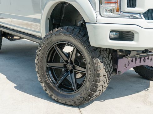 Used 2020 Ford F150 Lariat w/ Equipment Group 502A Luxury image 34