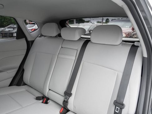 Used 2024 Hyundai Kona SE FWD image 24