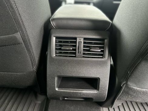 Used 2025 Mitsubishi Outlander ES FWD image 24