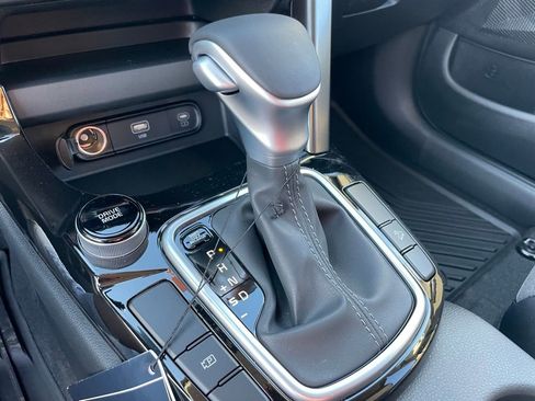 New 2026 Kia Seltos S FWD image 18