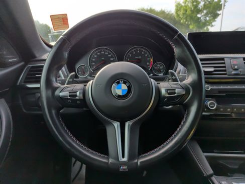 Used 2020 BMW M4 Convertible w/ Competition Package RWD image 22
