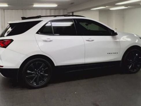 Certified 2022 Chevrolet Equinox RS w/ RS Leather Package AWD/4WD image 9