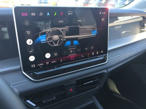 Certified 2025 Volkswagen Tiguan SE image 26