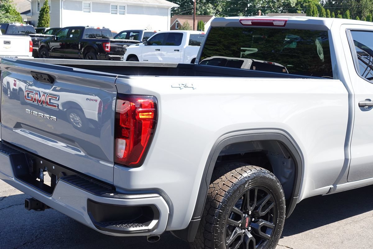 Used 2024 GMC Sierra 1500 Pro w/ Graphite Edition AWD/4WD image 11