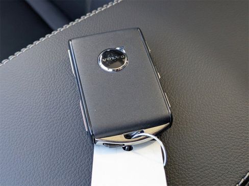 New 2026 Volvo XC40 B5 Ultra w/ Protection Package Premier image 41