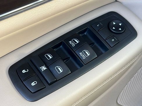 Used 2018 Jeep Grand Cherokee Limited w/ Luxury Group II AWD/4WD image 13