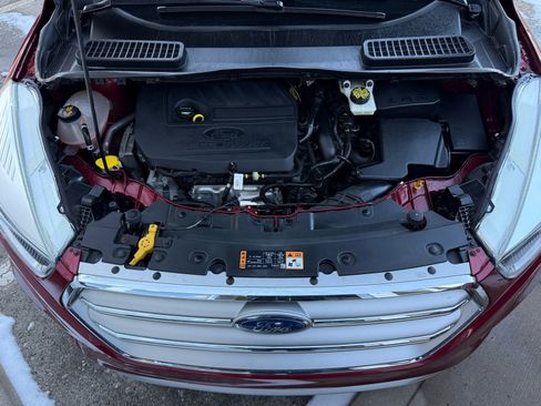 Used 2017 Ford Escape SE image 36