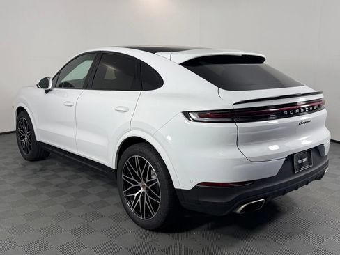 Certified 2026 Porsche Cayenne Coupe AWD/4WD image 3