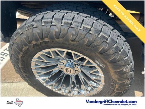 Used 2020 Chevrolet Silverado 1500 LTZ AWD/4WD image 10