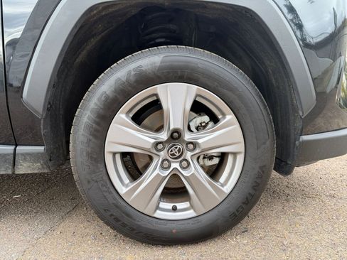 Used 2025 Toyota RAV4 LE image 29