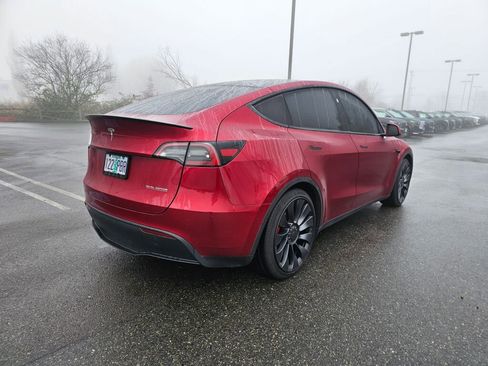 Used 2024 Tesla Model Y Performance image 7