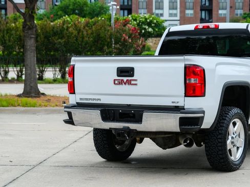 Used 2015 GMC Sierra 2500 SLT w/ Duramax Plus Package AWD/4WD image 25