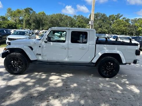 Used 2021 Jeep Gladiator Overland AWD/4WD image 16