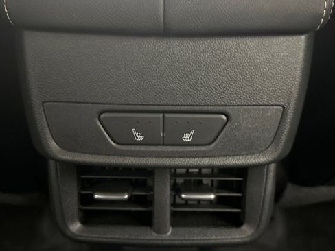 Used 2025 GMC Terrain Elevation w/ Elevation Premium Package AWD/4WD image 19